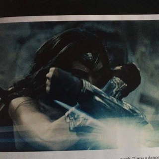 Illustration for article titled Nuevas imágenes de Batman v Superman revelan que habrĂa otro villano más en la pelĂcula